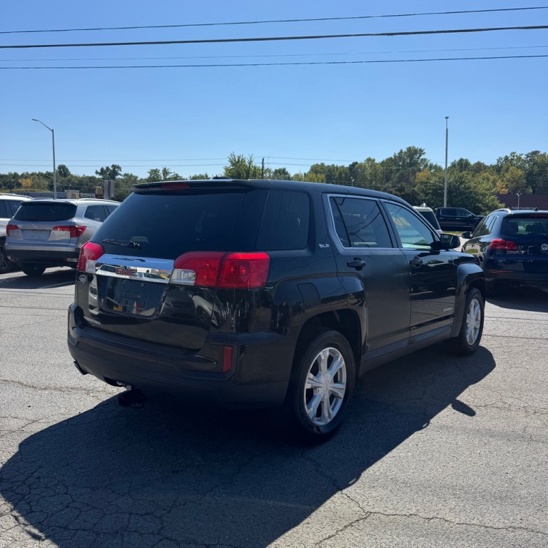 2017 GMC Terrain Image 3
