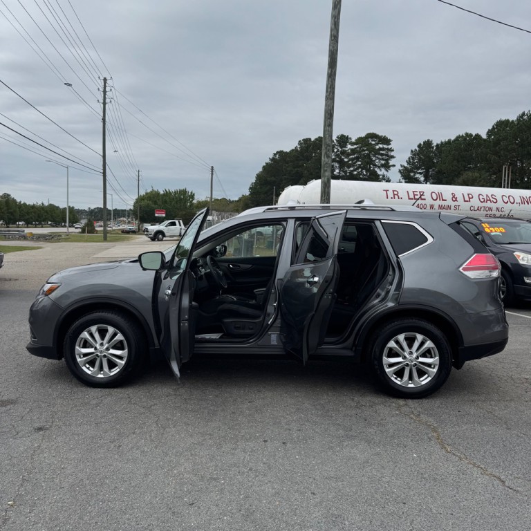 2016 Nissan Rogue Image 18