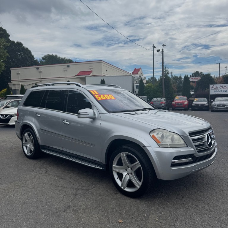 2011 Mercedes-Benz GL-Class Image 2