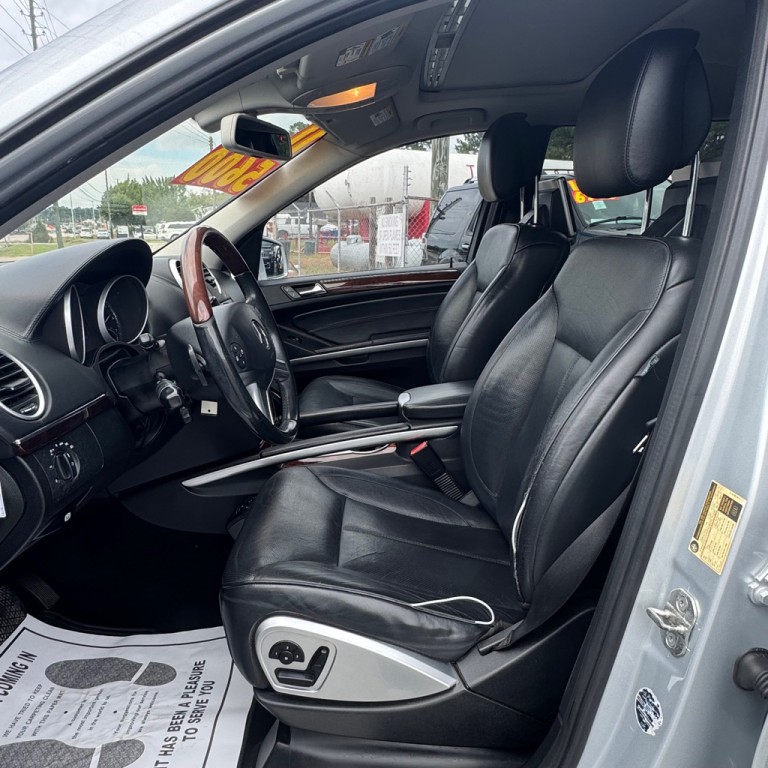 2011 Mercedes-Benz GL-Class Image 6