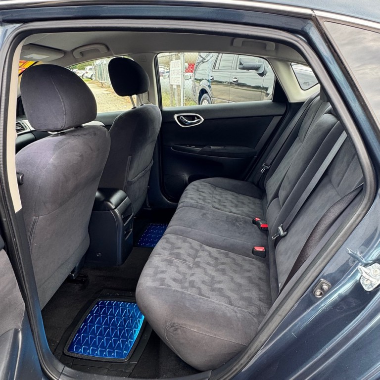 2013 Nissan Sentra Image 10