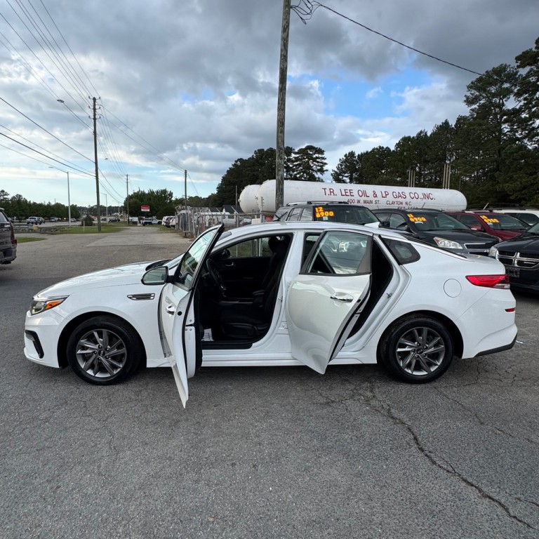2019 Kia Optima Image 16