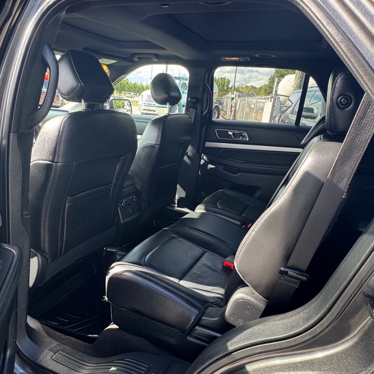 2017 Ford Explorer Image 10