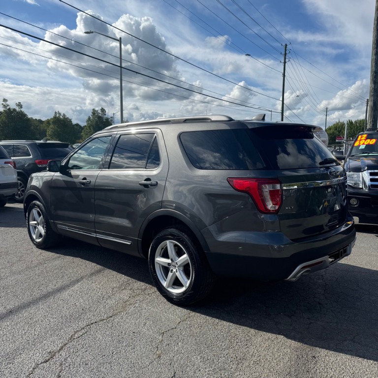 2017 Ford Explorer Image 17