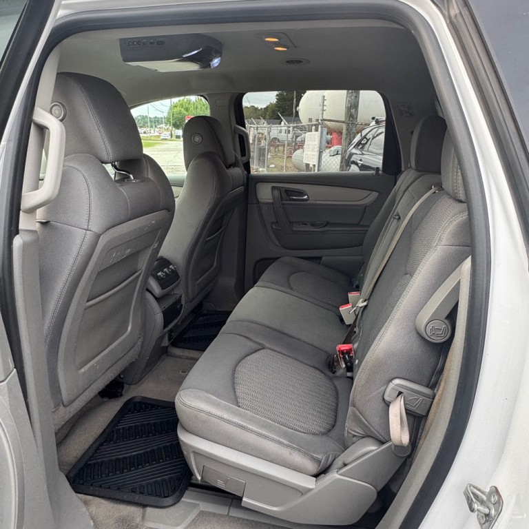 2017 Chevrolet Traverse Image 11