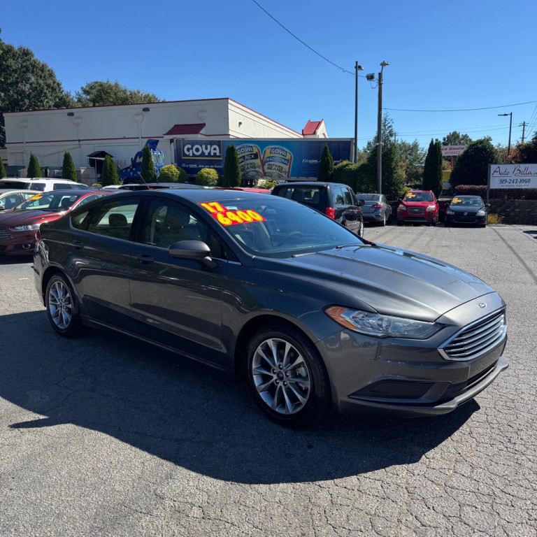 2017 Ford Fusion Image 2