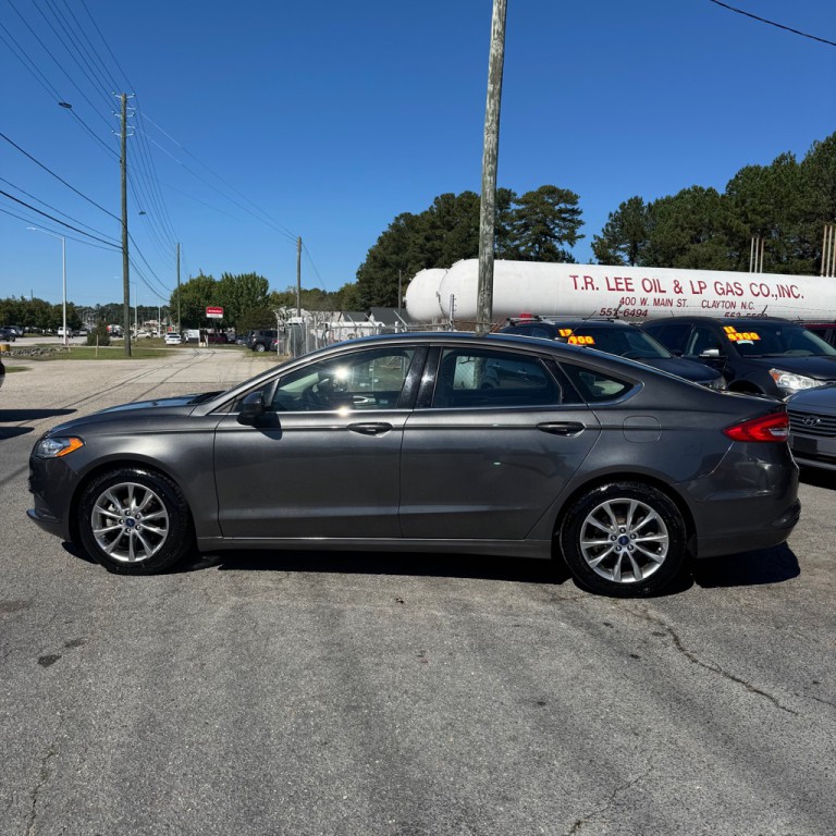 2017 Ford Fusion Image 13