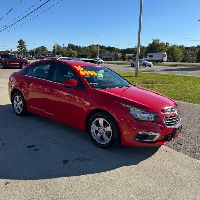 2016 Chevrolet Cruze Image 2