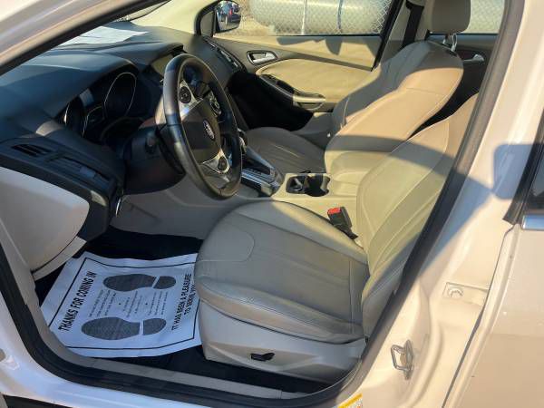 2012 Ford Focus Image 7