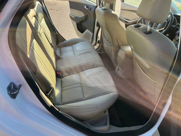 2012 Ford Focus Image 10