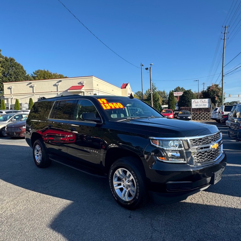2019 Chevrolet Suburban Image 2