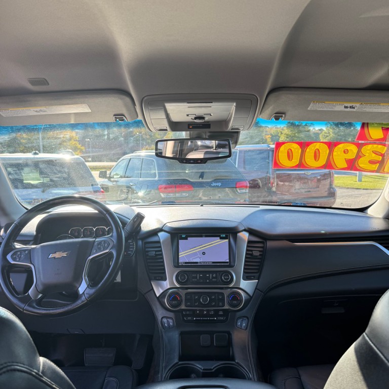 2019 Chevrolet Suburban Image 7