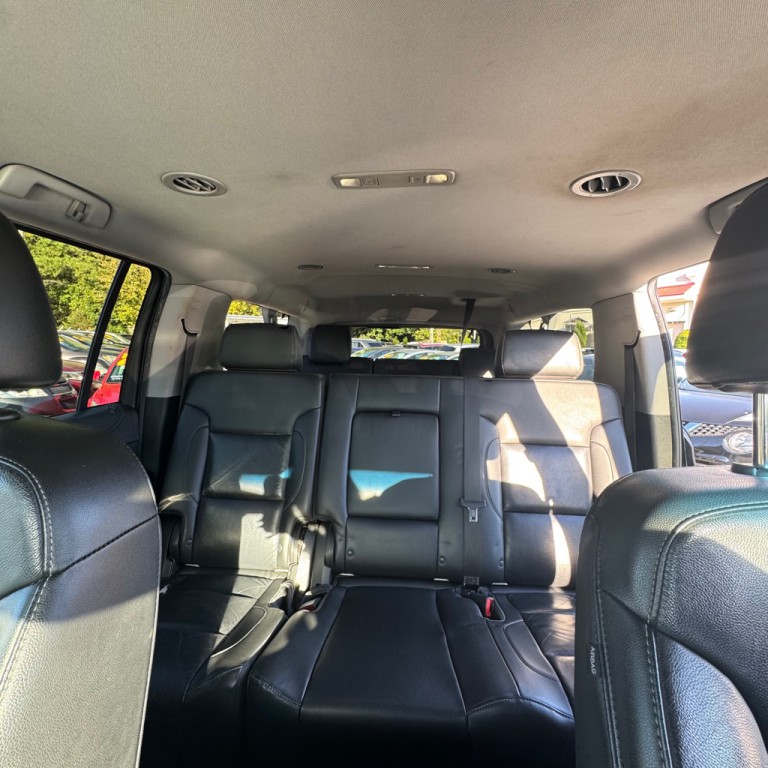 2019 Chevrolet Suburban Image 9