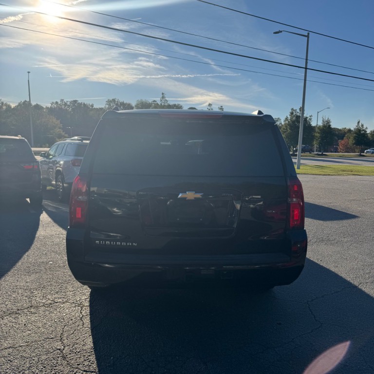 2019 Chevrolet Suburban Image 18