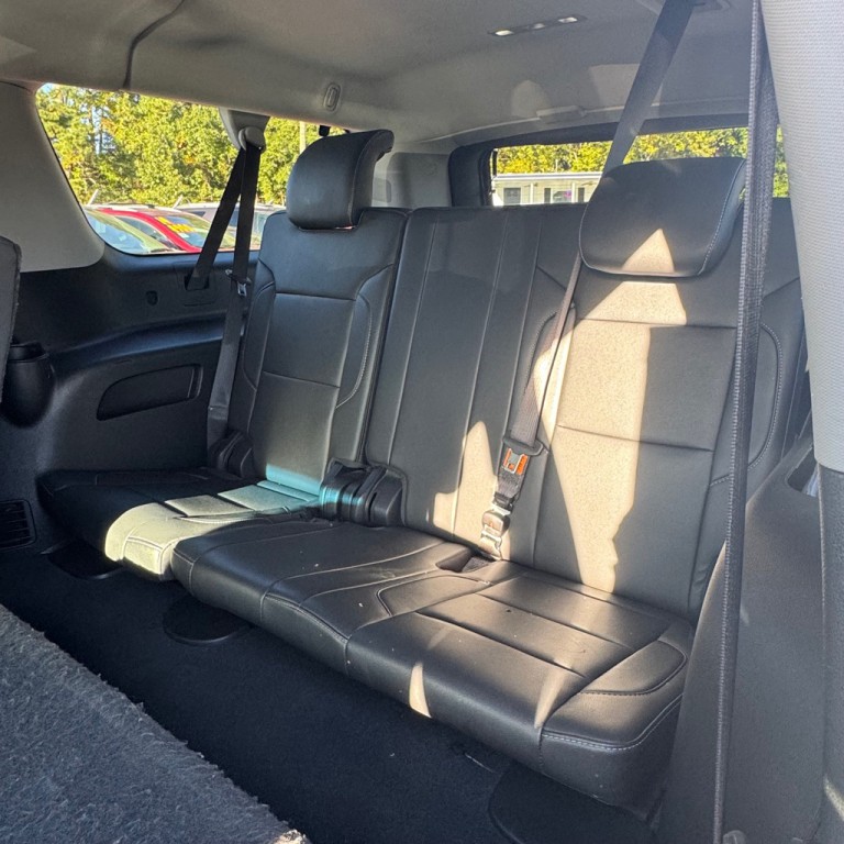 2019 Chevrolet Suburban Image 11