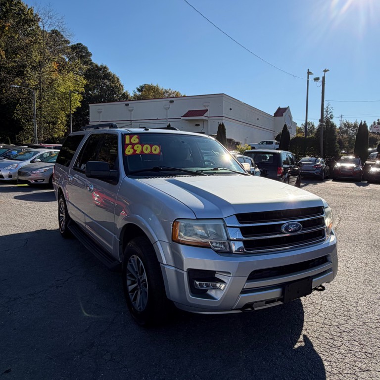 2016 Ford Expedition Image 1