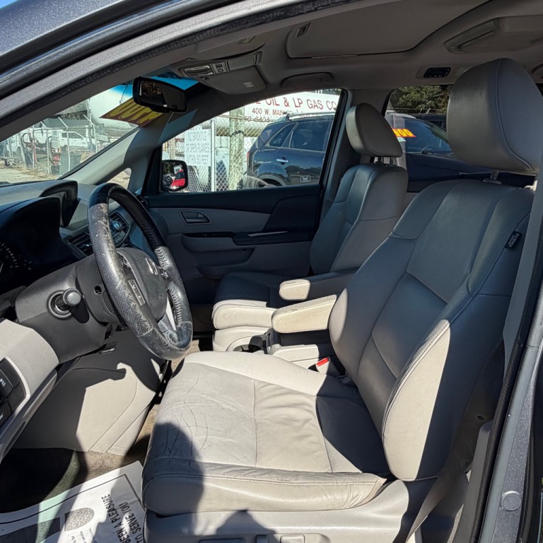 2011 Honda Odyssey Image 6
