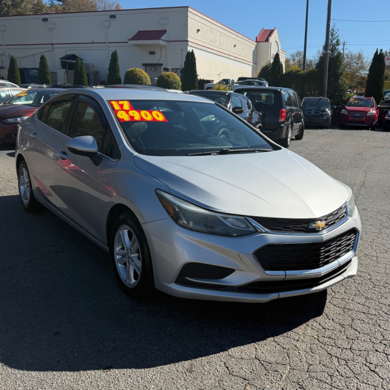 2017 Chevrolet Cruze Image 1