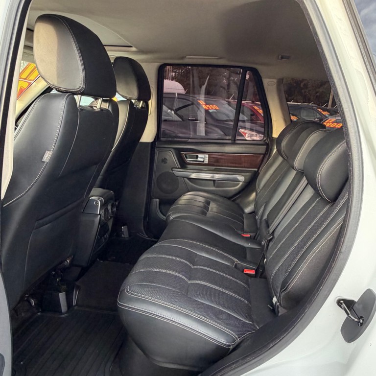 2011 Land Rover Range Rover Sport Image 9