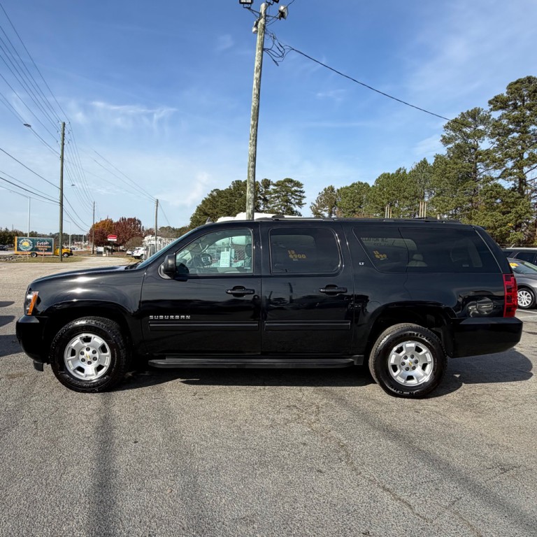 2014 Chevrolet Suburban Image 16