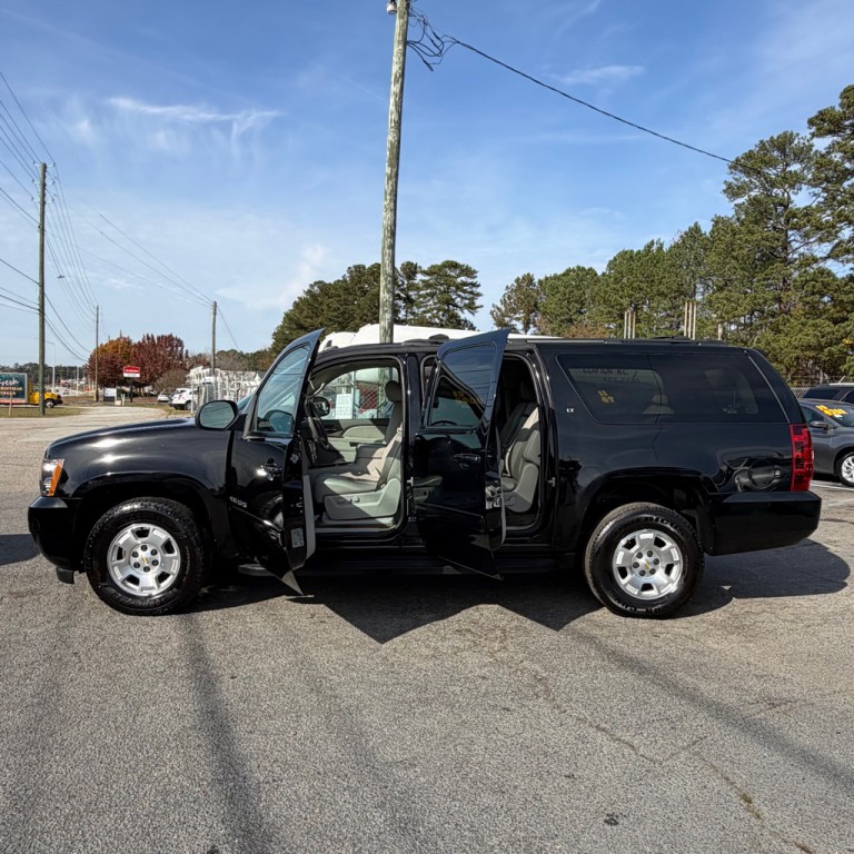 2014 Chevrolet Suburban Image 19