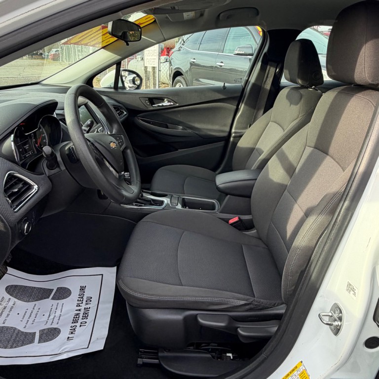 2019 Chevrolet Cruze Image 6