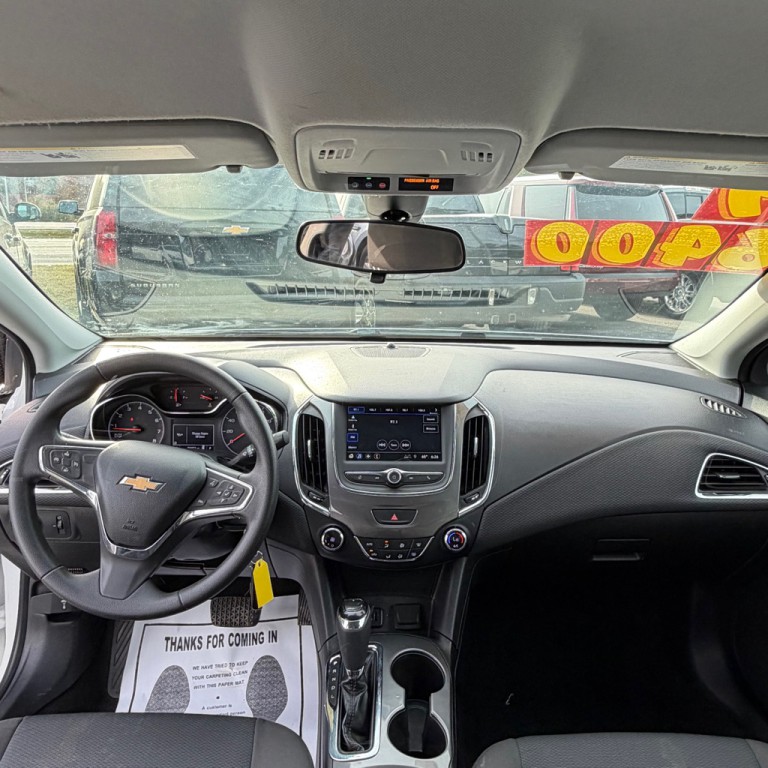 2019 Chevrolet Cruze Image 7