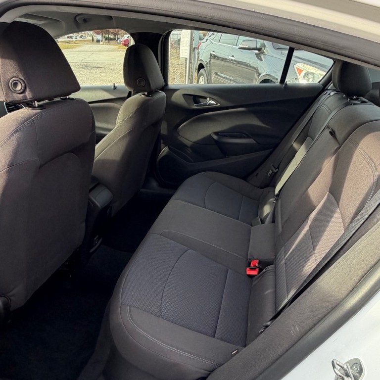 2019 Chevrolet Cruze Image 10