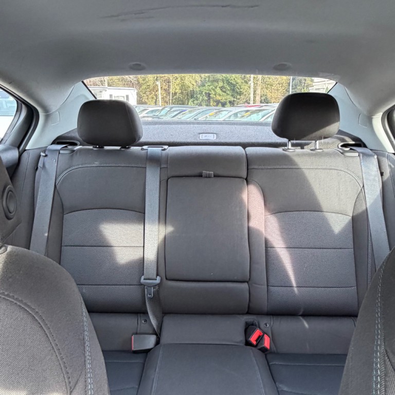 2019 Chevrolet Cruze Image 11