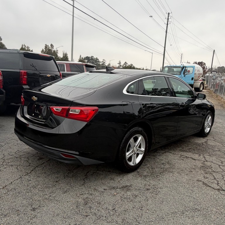 2019 Chevrolet Malibu Image 3