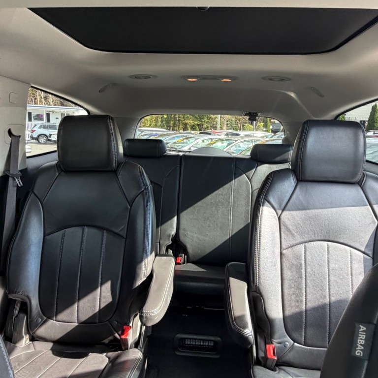 2013 Buick Enclave Image 11