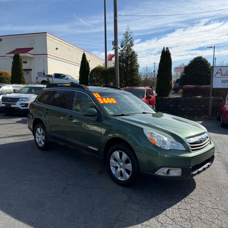 2011 Subaru Outback Image 2