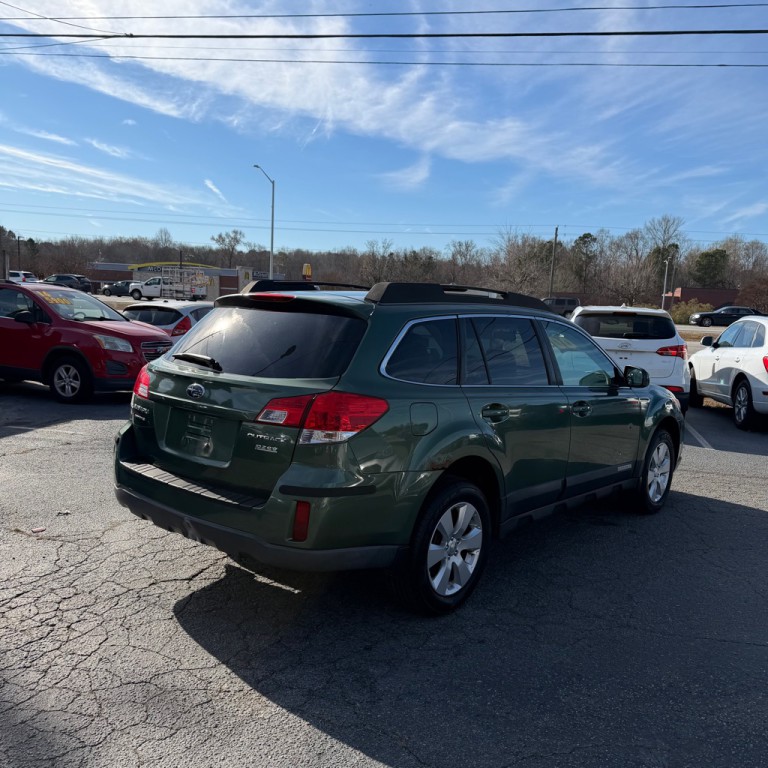 2011 Subaru Outback Image 3