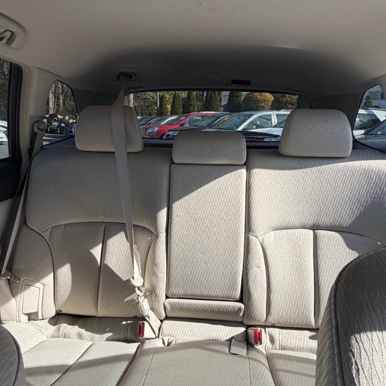 2011 Subaru Outback Image 11