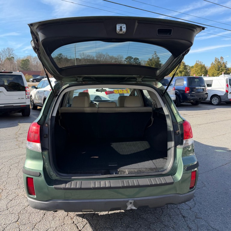 2011 Subaru Outback Image 13