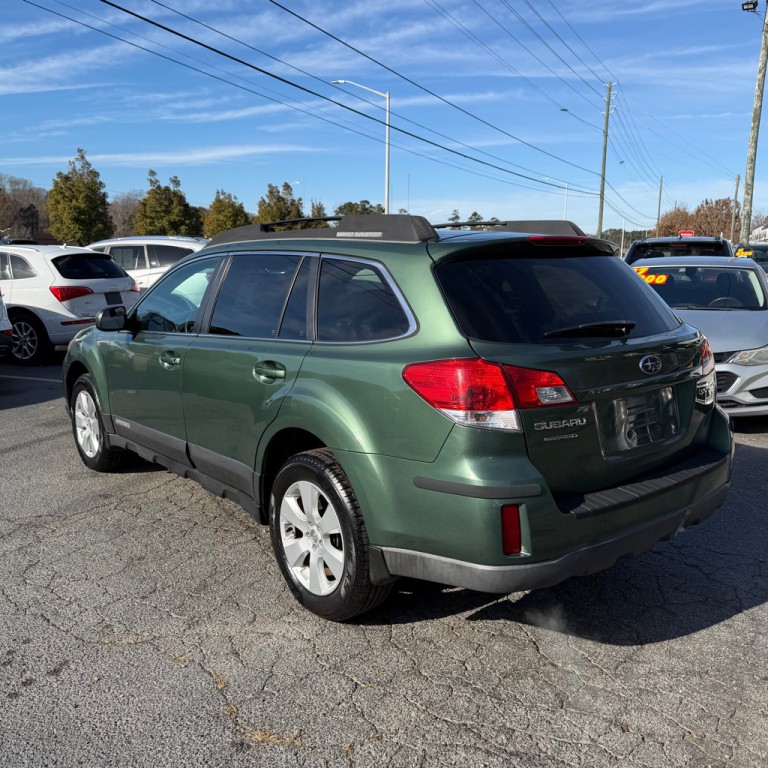 2011 Subaru Outback Image 16