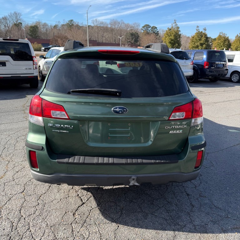 2011 Subaru Outback Image 17