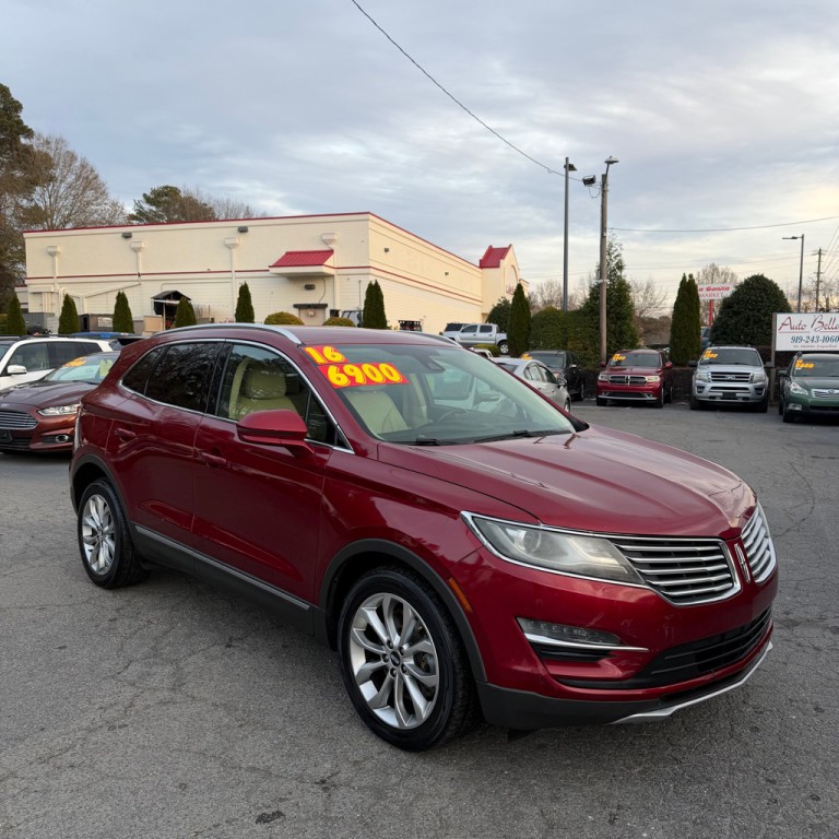 2016 Lincoln MKC Image 2