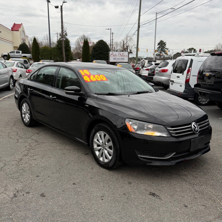 2014 Volkswagen Passat Image 2