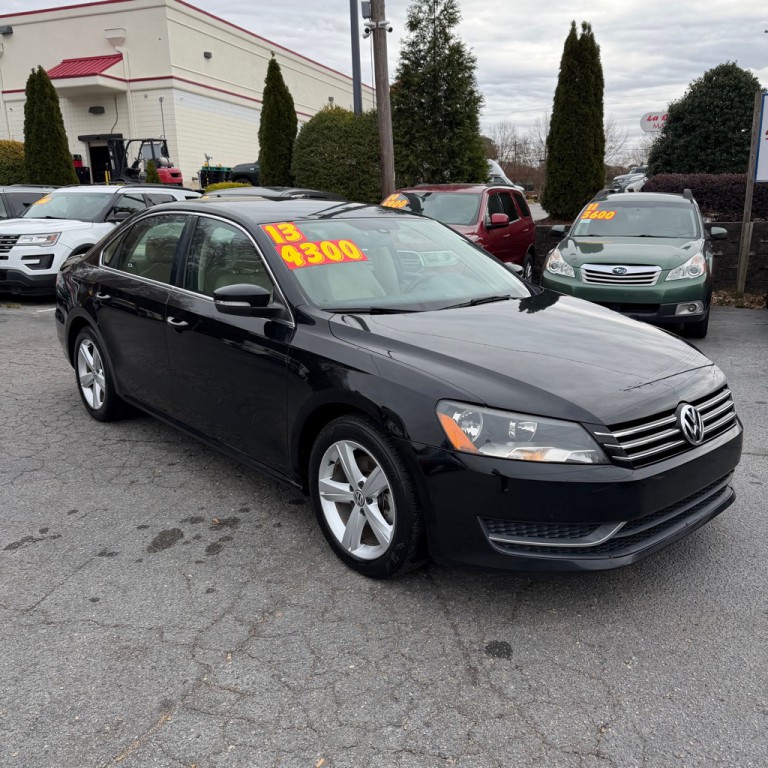 2013 Volkswagen Passat Image 2