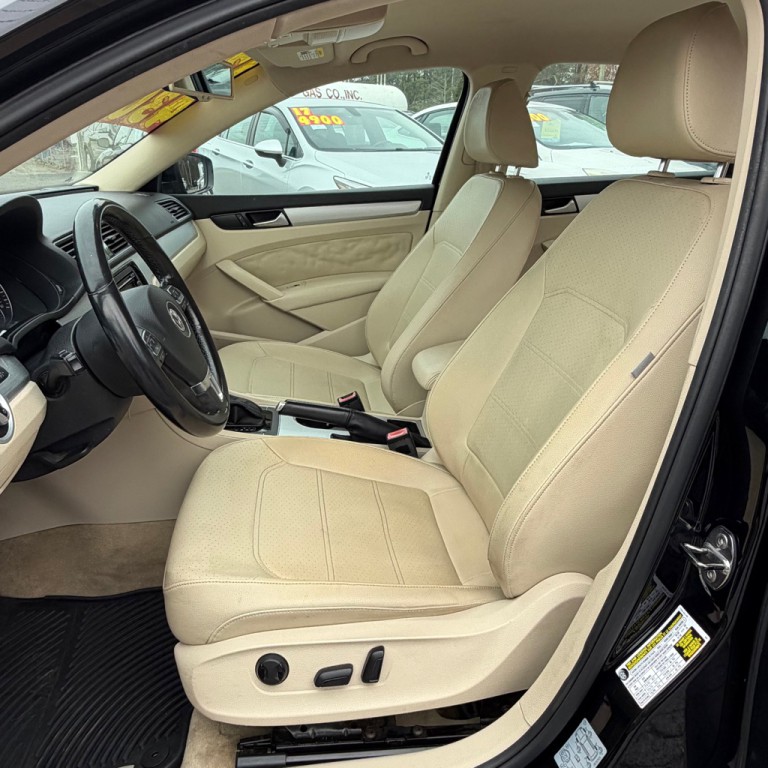 2013 Volkswagen Passat Image 6