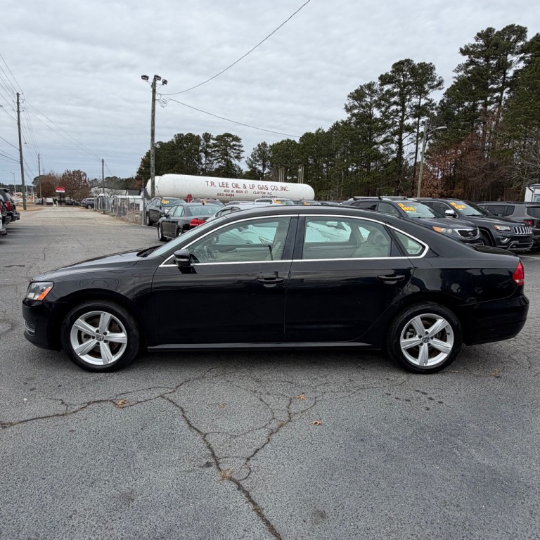 2013 Volkswagen Passat Image 13