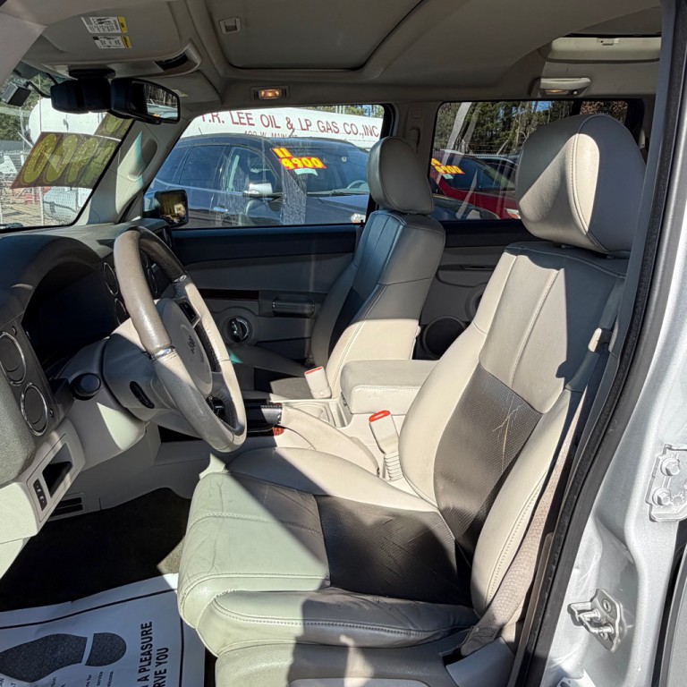 2010 Jeep Commander Image 6