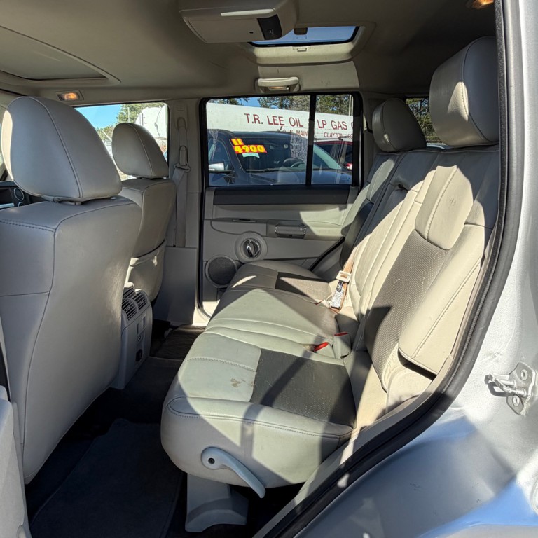 2010 Jeep Commander Image 10