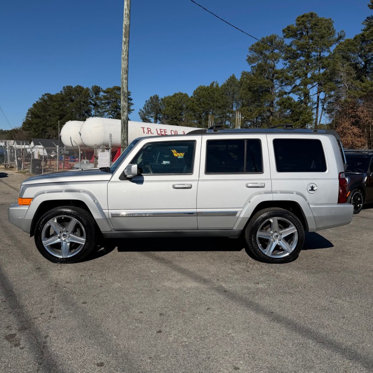 2010 Jeep Commander Image 16