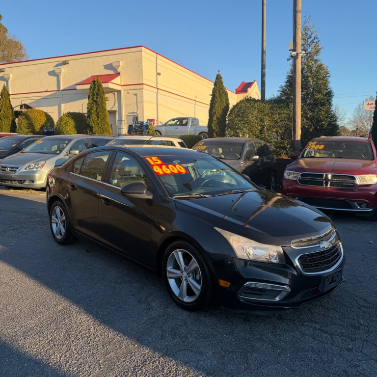 2015 Chevrolet Cruze Image 2