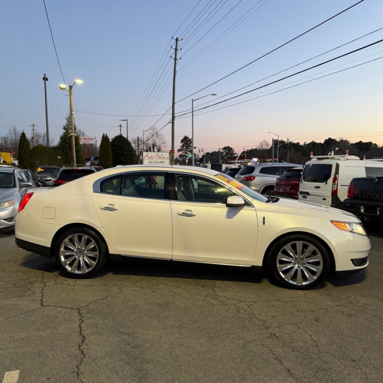 2013 Lincoln MKS Image 4