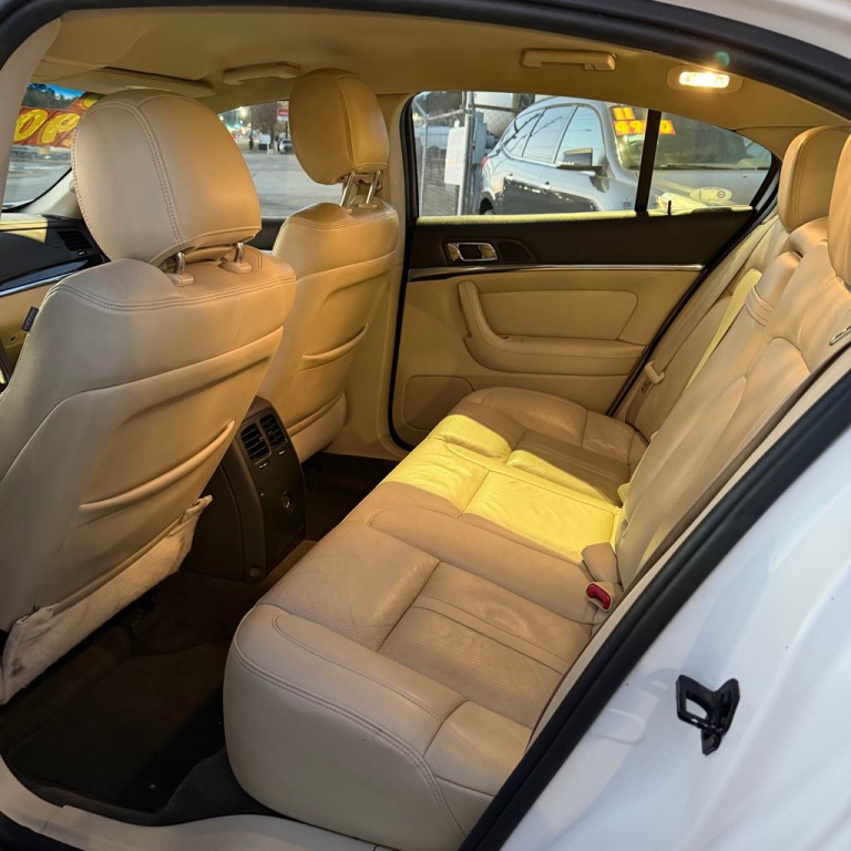 2013 Lincoln MKS Image 10