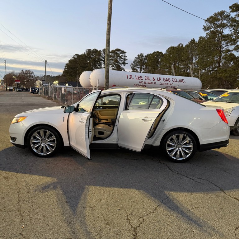 2013 Lincoln MKS Image 16