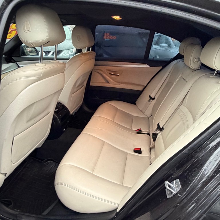 2015 BMW 5 Series Image 10